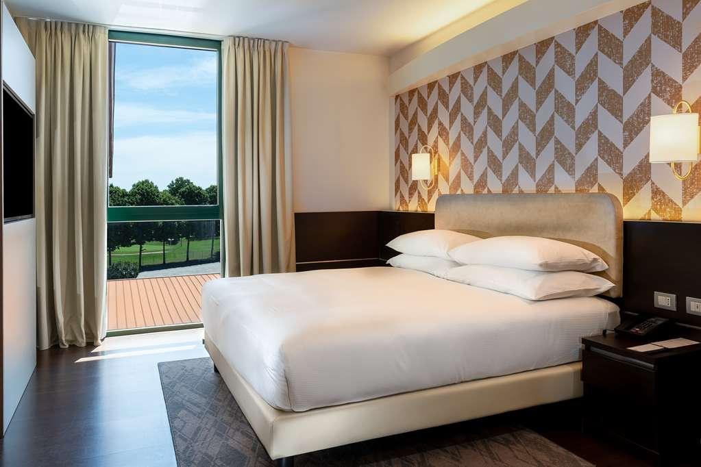 Doubletree By Hilton Milan Malpensa Solbiate Olona Hotel Quarto foto