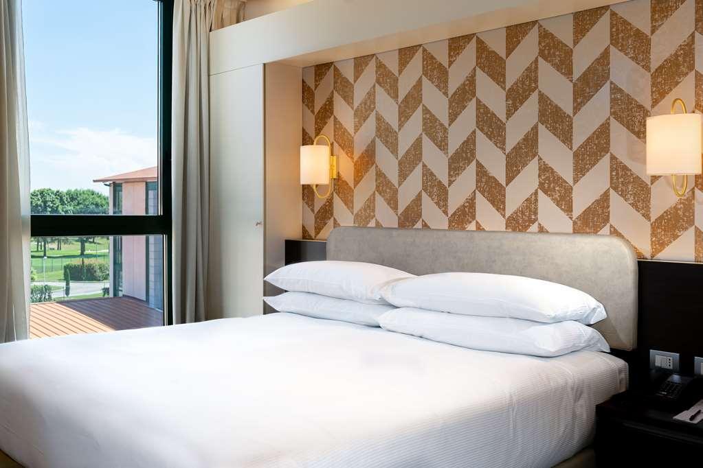 Doubletree By Hilton Milan Malpensa Solbiate Olona Hotel Quarto foto