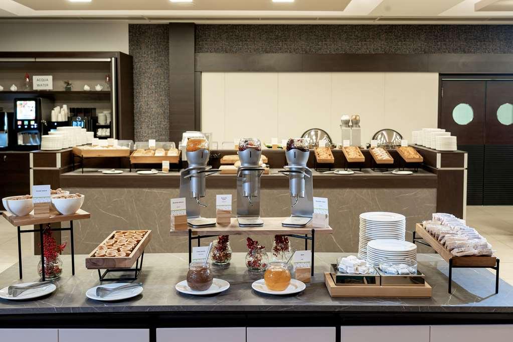Doubletree By Hilton Milan Malpensa Solbiate Olona Hotel Restaurante foto